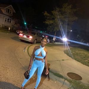 Meet your Posher, Sylvia